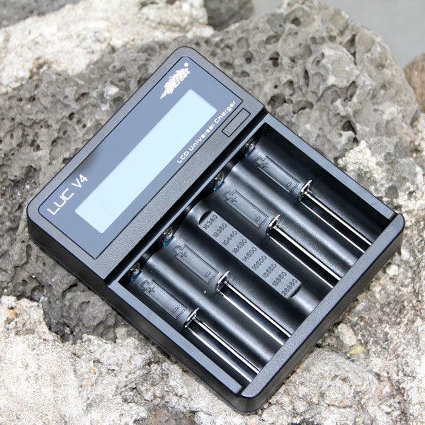 Cigarro electrónico Cargador LUC v4 digital de 4 vias